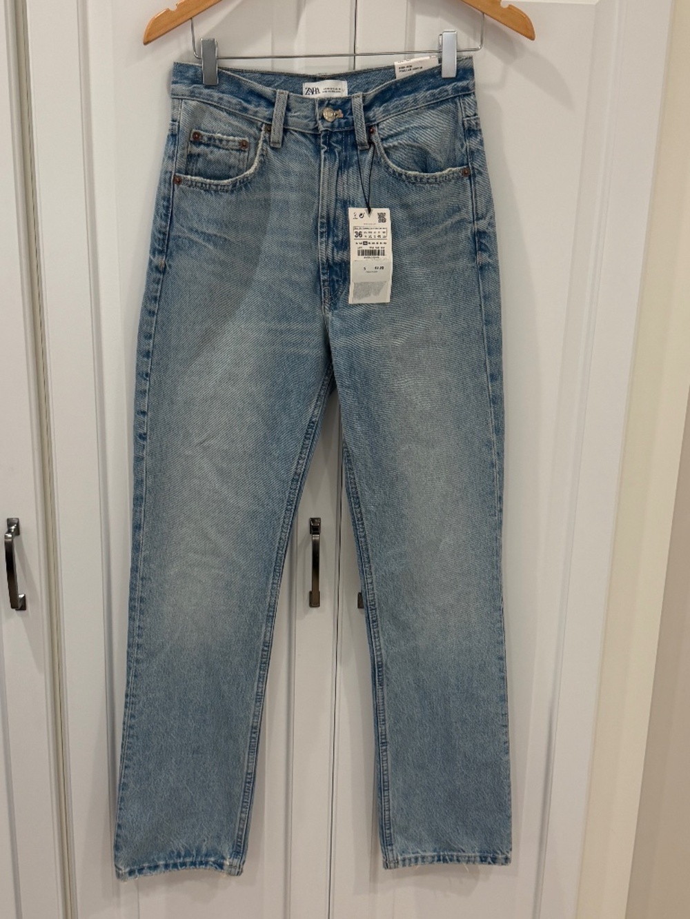 Zara High Waist Straight Fit Light Blue Jeans - Size 4 - NWT